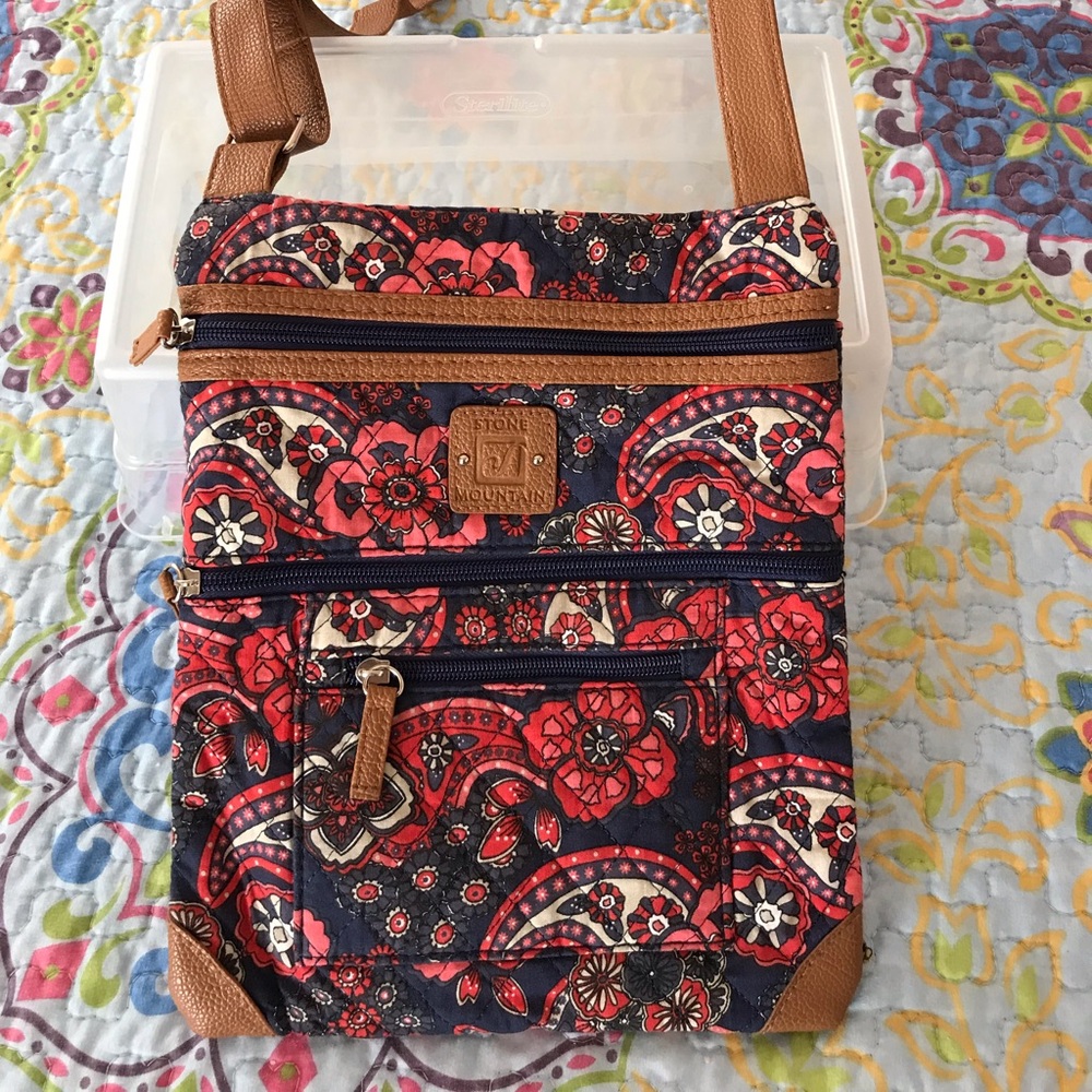 Stone Mountain crossbody floral bag
